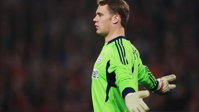  诺伊尔复出即创德甲零封纪录  