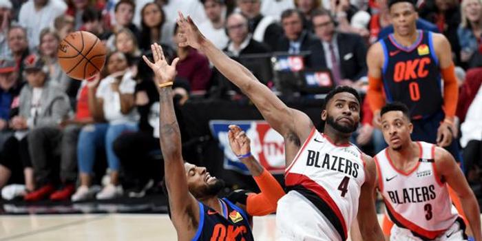  利拉德60分超远三分绝杀雷霆对手  