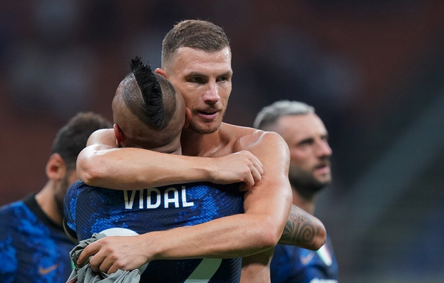  国际米兰旧将什克里尼亚尔头槌绝杀老东家  