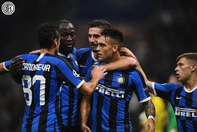  那不勒斯惨败,斯帕莱蒂战术遭质疑  